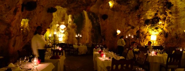 Ristorante in una caverna - Kenya
