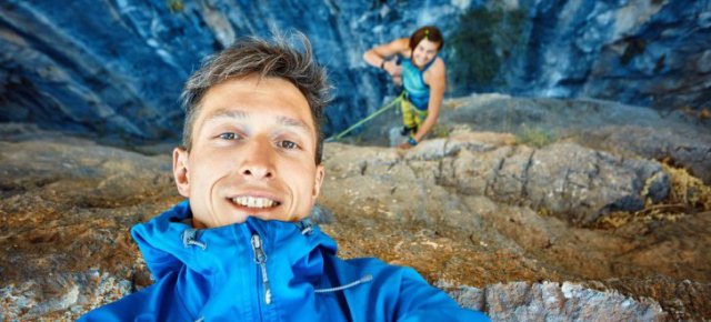 Nel 2015 i selfie hanno fatto più vittime degli squali