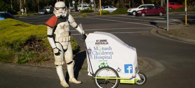 Stormtrooper raccoglie fondi per le strade