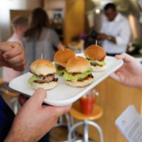 Gli hamburger al sapore di carne umana