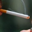 Sai che si può smettere di fumare dormendo?