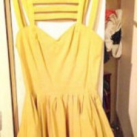 Nuda per sbaglio su eBay