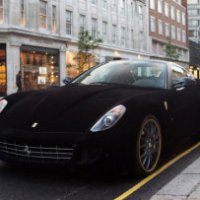 Ecco la Ferrari completamente in velluto