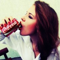 Beve solo Coca Cola per 16 anni, è grave