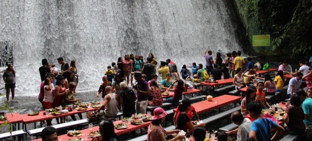 Troppo caldo? Ecco il bar sul fiume