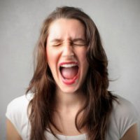 Perchè urliamo quando ci facciamo male?