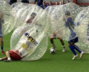 Il calcio nella bolla, ecco un nuovo sport