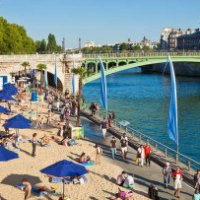 Anche Parigi adesso ha la sua spiaggia!