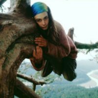 Julia ha vissuto due anni su un albero