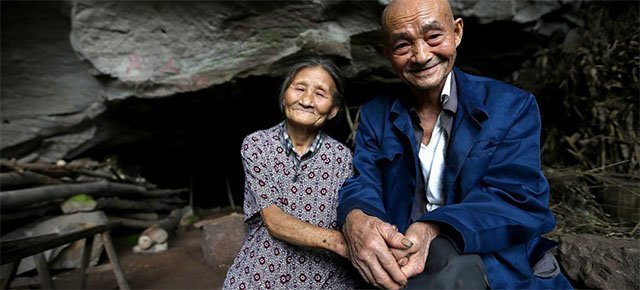 Coppia vive in una caverna per 54 anni