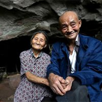 Coppia vive in una caverna per 54 anni