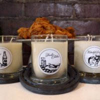 La candela che profuma di pollo fritto