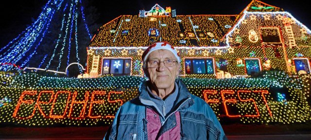 Casa tedesca decorata con 450 mila luci