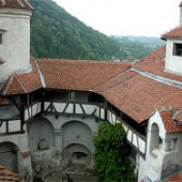 AAA, Castello di Dracula vendesi