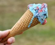 Il gelato che cambia colore sciogliendosi