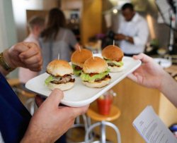 Gli hamburger al sapore di carne umana