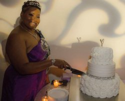 Single a 40 anni decide di sposare se stessa