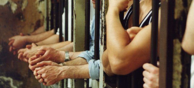 Chiuse quattro carceri, mancano i detenuti