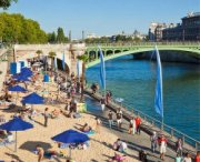 Anche Parigi adesso ha la sua spiaggia!