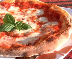 Mangia solo pizza margherita da 25 anni