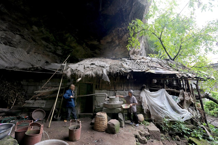 Coppia vive in una caverna per 54 anni 3