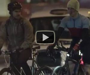 Sembrano ciclisti come tanti ma di notte nascondono un segreto