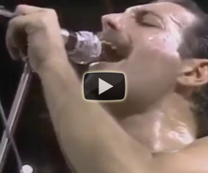 Freddie Mercury canta senza base, la sua voce è fenomenale