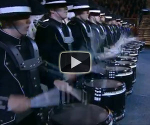 Lo spettacolo delle percussioni come non l'avete mai visto