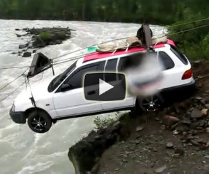 Portare auto sull'altra sponda del fiume