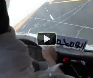 Sfrecciare su due ruote con un'auto