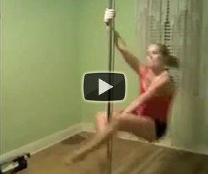 Ragazza e pole dance fail