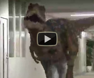 Scherzo del dinosauro in Giappone