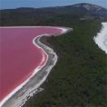 Ecco il meraviglioso lago rosa di un'isola dell'Atlantico