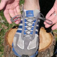 Vi siete mai chiesti a cosa serve il buco extra nei lacci delle scarpe?