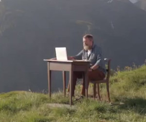 La geniale pubblicità di un paesino sulle montagne svizzere