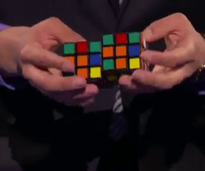 Ecco ciò che questo mago è in grado di fare con un cubo di Rubik