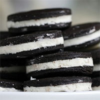 Ecco come preparare gli Oreo in casa in modo semplicissimo