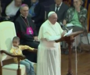 Papa Francesco e il bambino