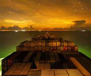 Il bellissimo timelapse della nave cargo che viaggia intorno al mondo