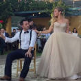 Il loro ballo matrimoniale è bellissimo e diventa anche magico!