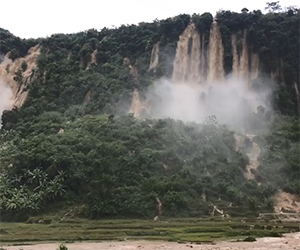 Una enorme frana crea delle incredibili cascate