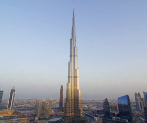 Lanciarsi dall'edificio più alto del mondo