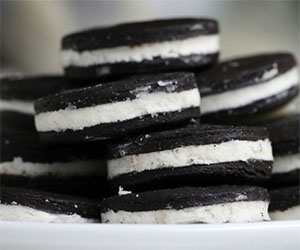 Ecco come preparare gli Oreo in casa in modo semplicissimo