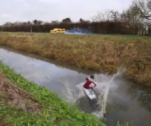 Sci d'acqua con una Ferrari