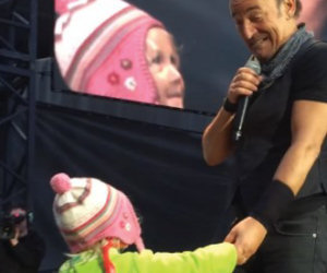 Bruce Springsteen regala ad una bimba un momento indimenticabile