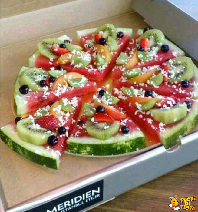 La pizza di frutta