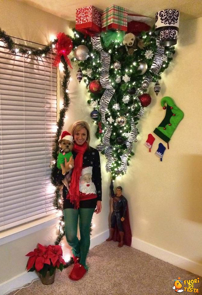 Foto Alberi Di Natale Divertenti.Albero Di Natale Capovolto Immagini Divertenti