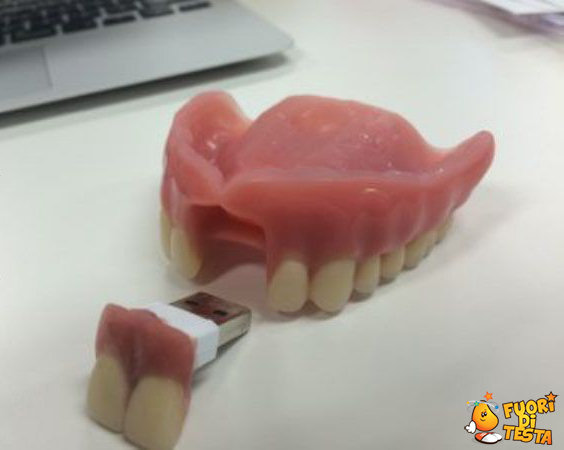 Dentiera USB