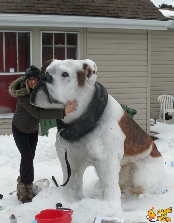 Uno strano pupazzo di neve