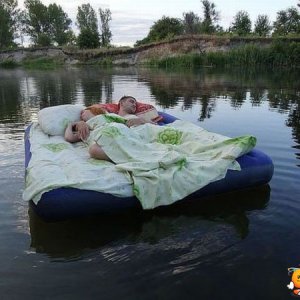 Un letto sull'acqua